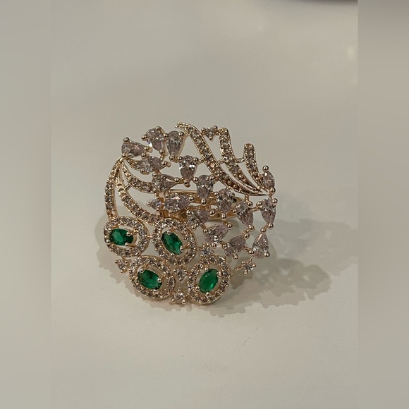 Emerald statement ring with American diamond - Picture 3 of 3